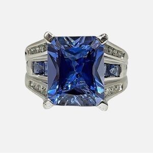 10k white gold 5.57 CT’s synthetic Sapphire and diamond ring - size 6